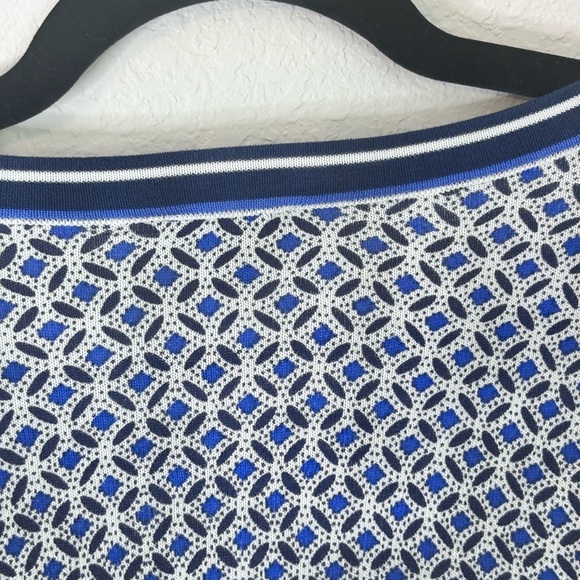 Talbots Blue and White Chic Geometric Patterned Blouse with Button Detail 2x - Picture 7 of 9